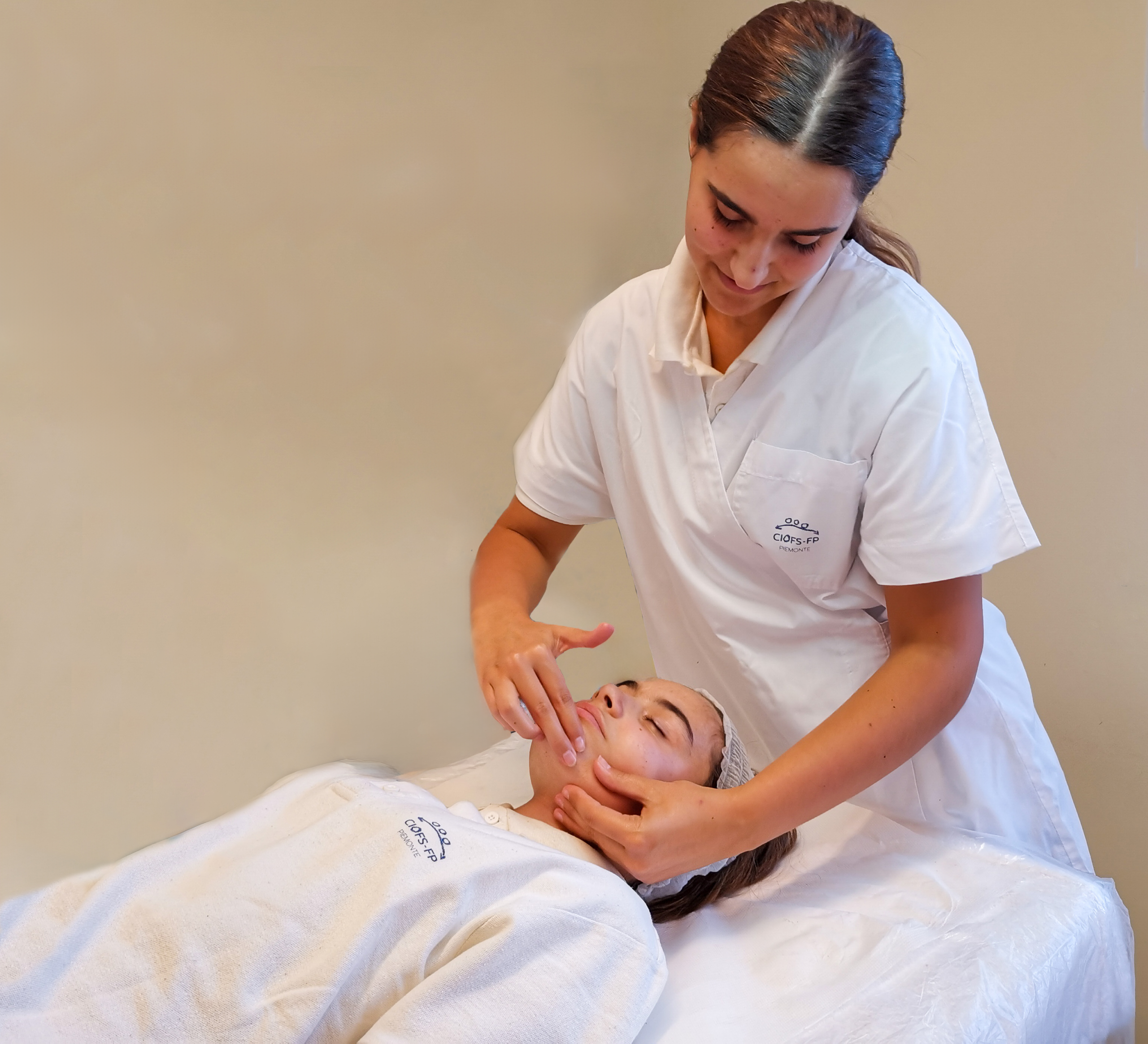 NZ_estetica OPERATORE DEL BENESSERE trattamenti estetici a Nizza