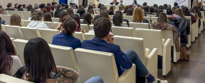 Un racconto di crescita e autenticità nell’evento conclusivo di aMare